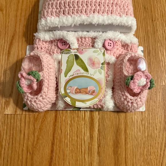 So’dorable Hand Crocheted Baby Girl 3 Piece Easter Photo-op Set - Picture 5 of 8
